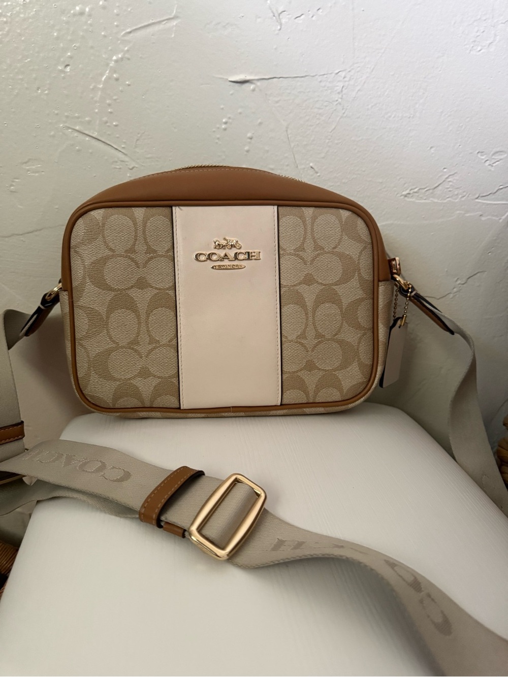 Authentic Coach Jamie Camera Crossbody Bag - Tan/Cream Signature Canvas